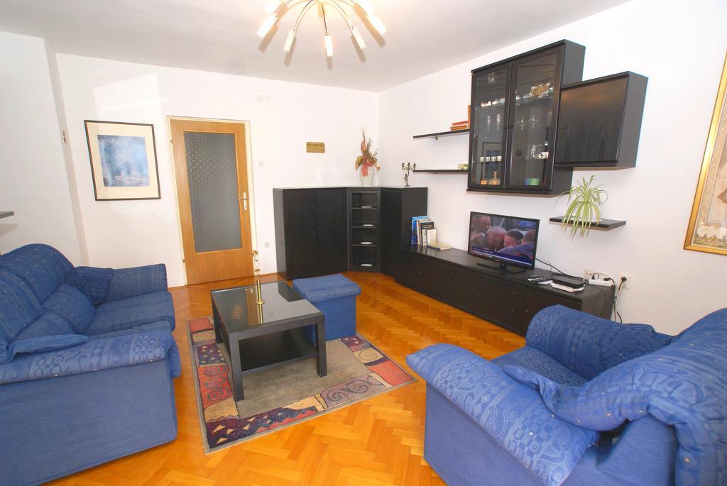 Apartment Ana 1 マリンスカ 部屋 写真